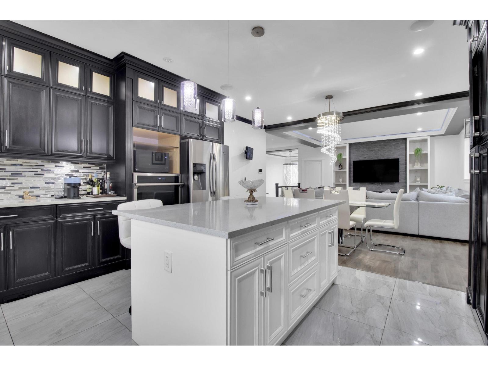 3492 Hazelwood Place Property Photo 12