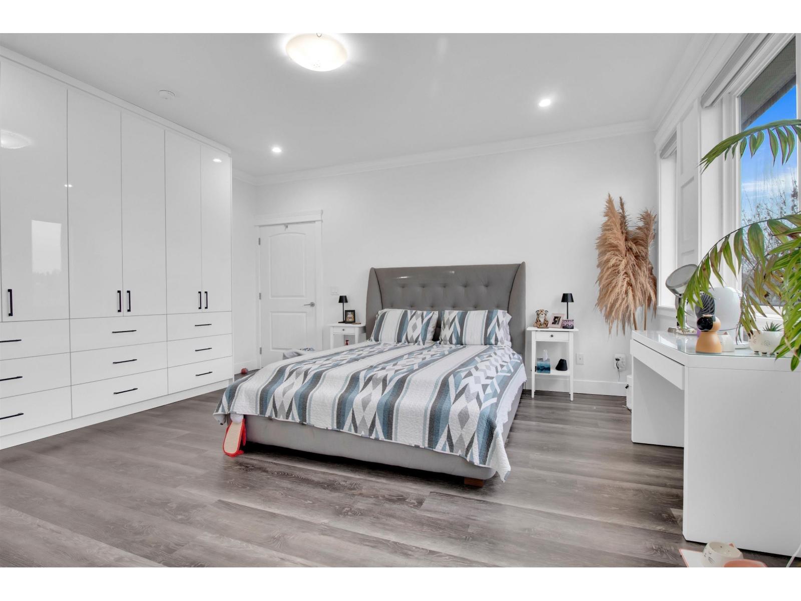 3492 Hazelwood Place Property Photo 15