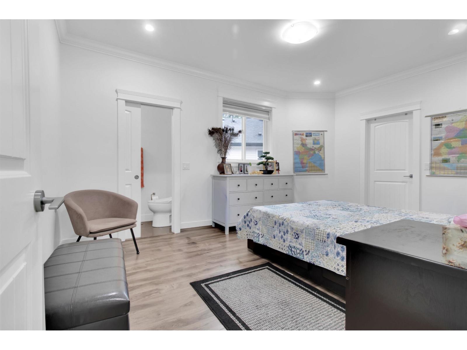 3492 Hazelwood Place Property Photo 17