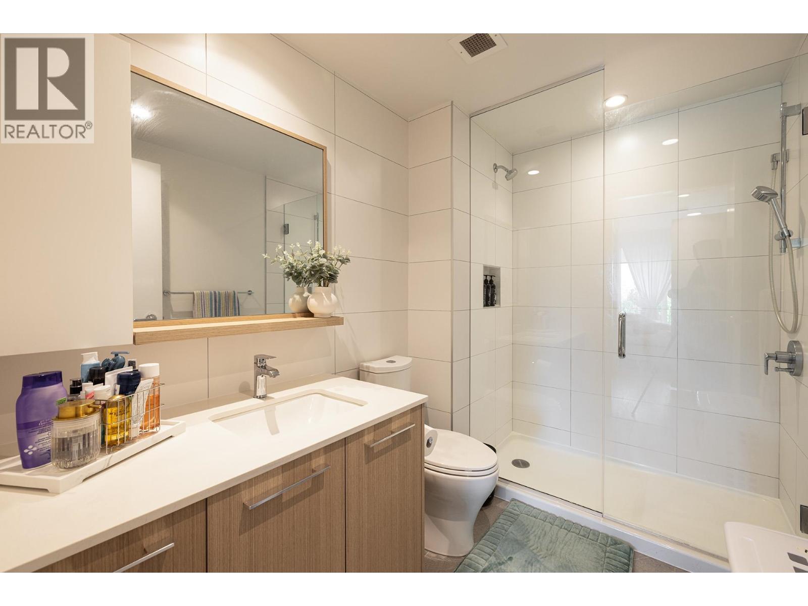 208 9888 University Crescent Property Photo 10