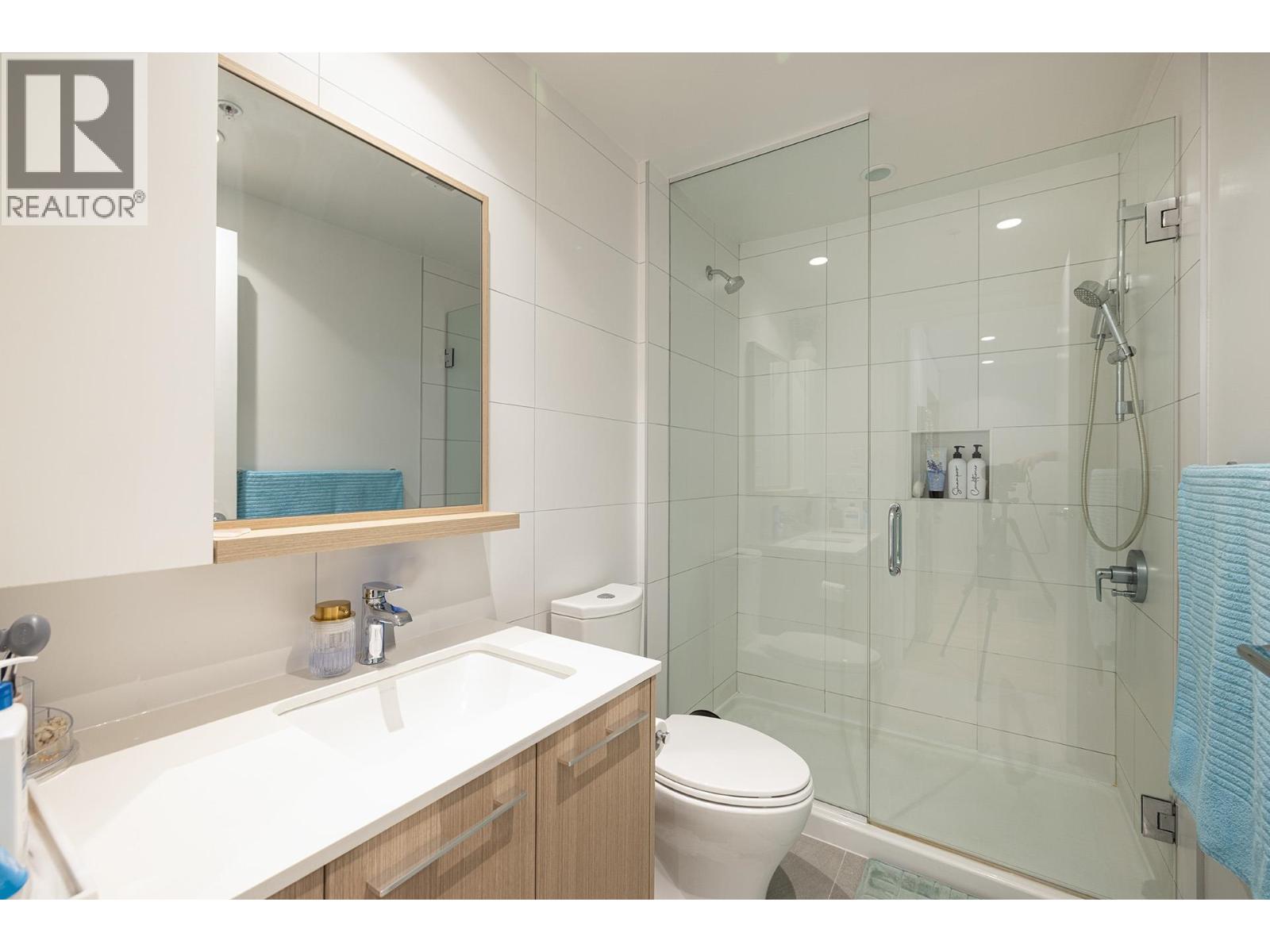 208 9888 University Crescent Property Photo 14