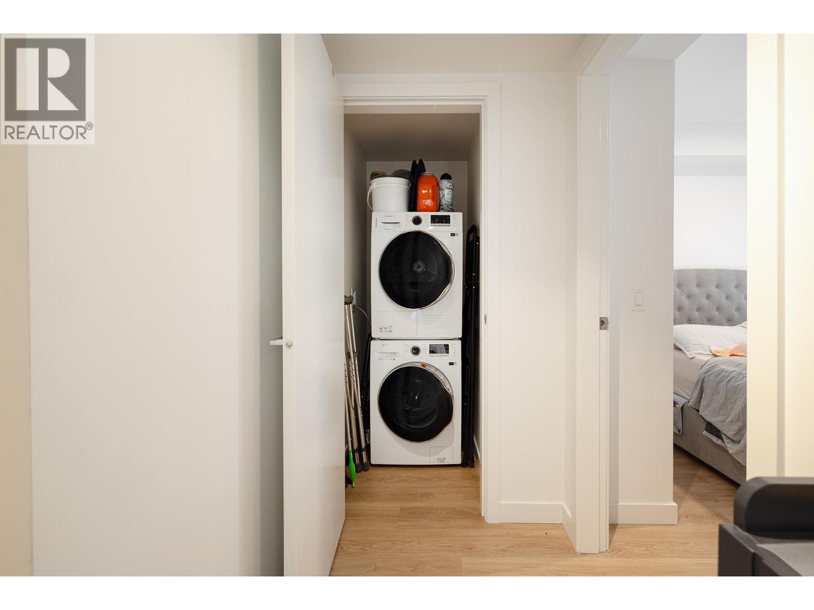 208 9888 University Crescent Property Photo 15