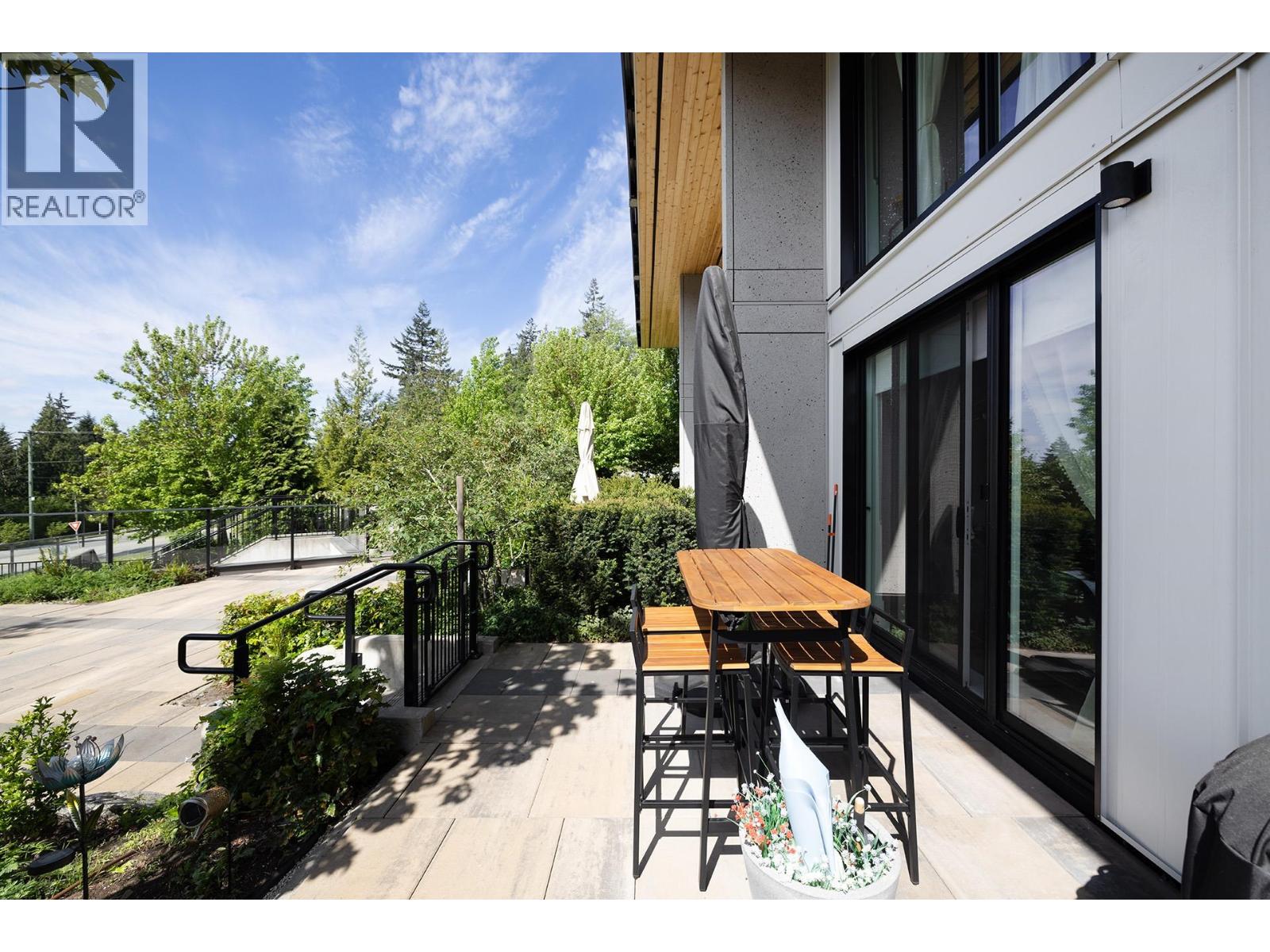 208 9888 University Crescent Property Photo 20