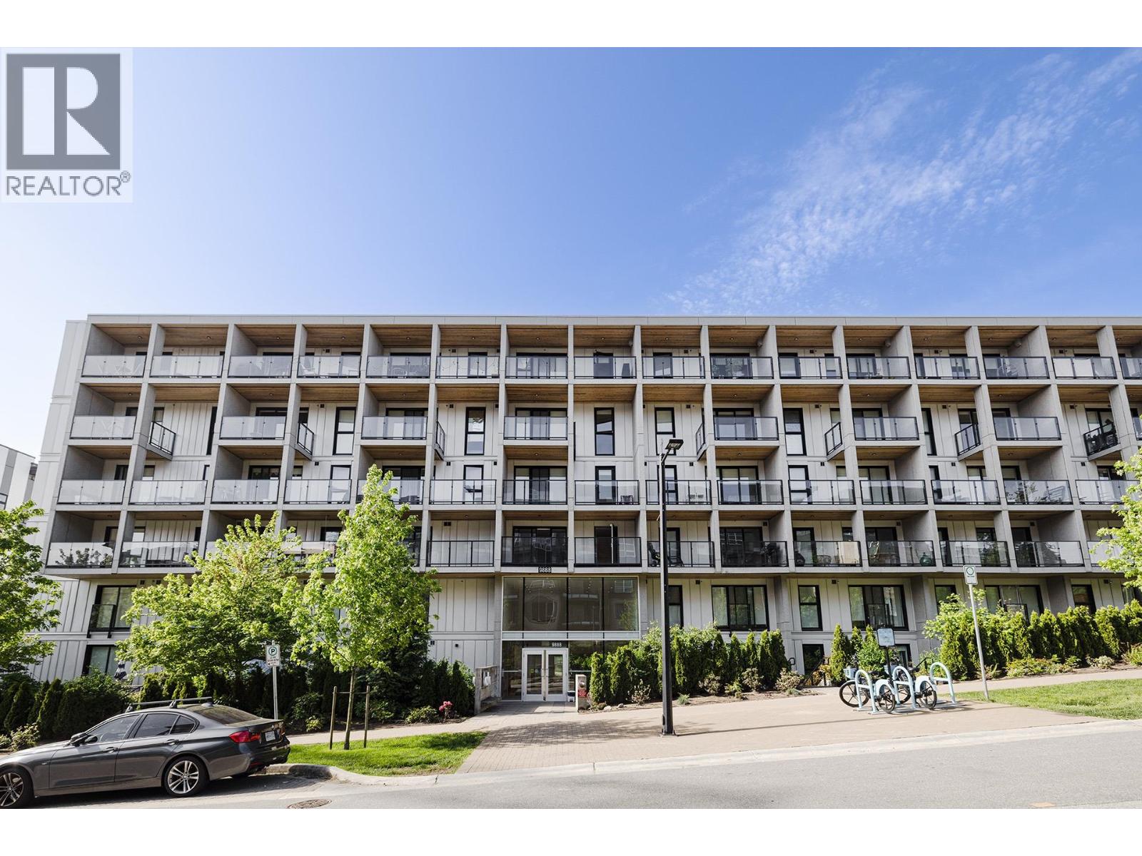 208 9888 University Crescent Property Photo 27