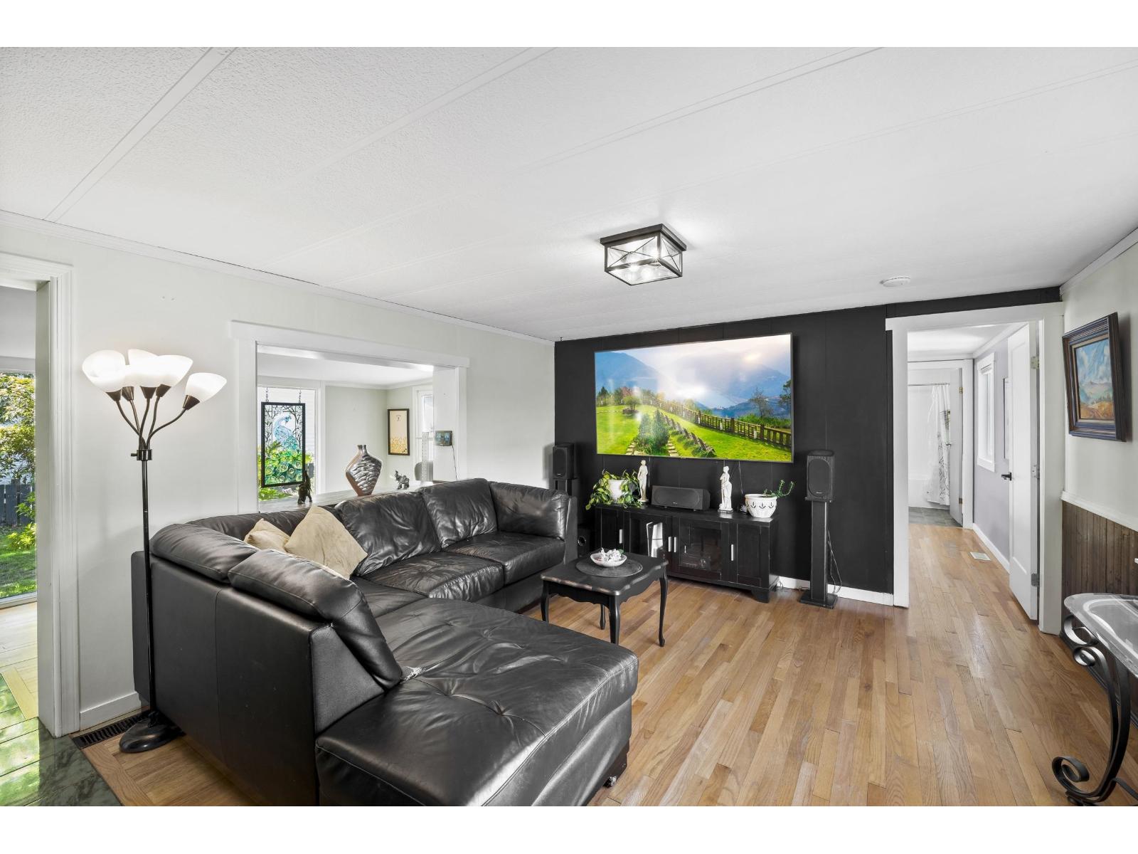 112 10221 Wilson Street Property Photo 2