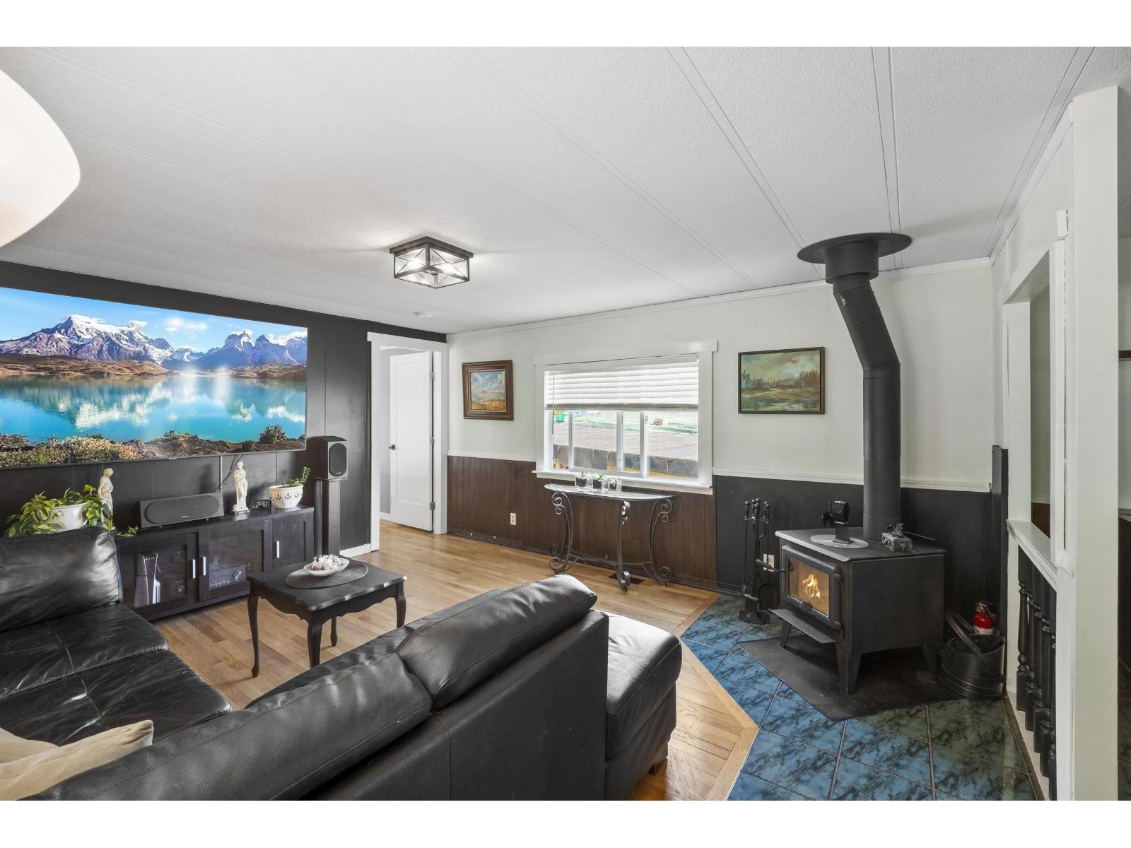 112 10221 Wilson Street Property Photo 3