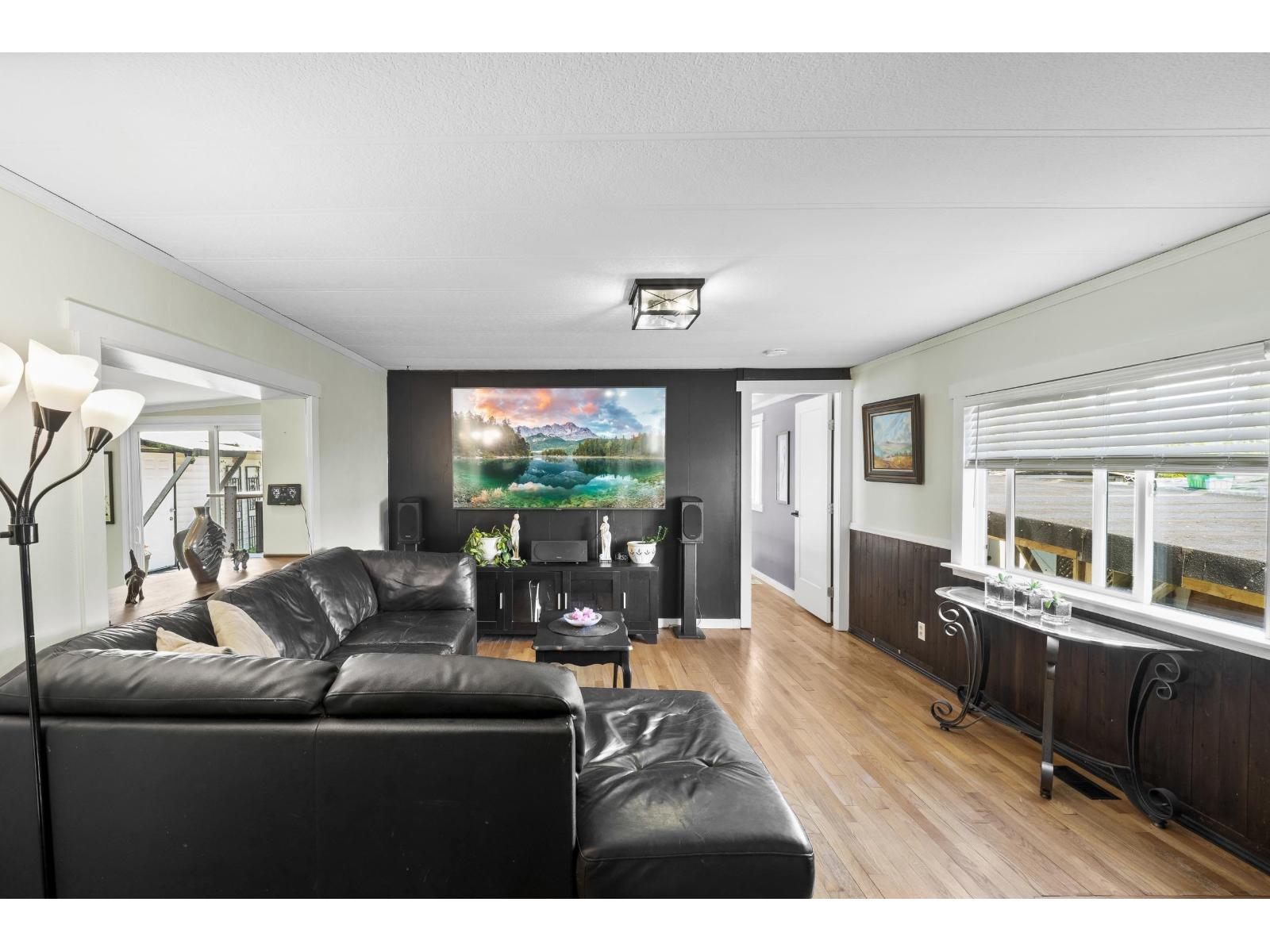 112 10221 Wilson Street Property Photo 4