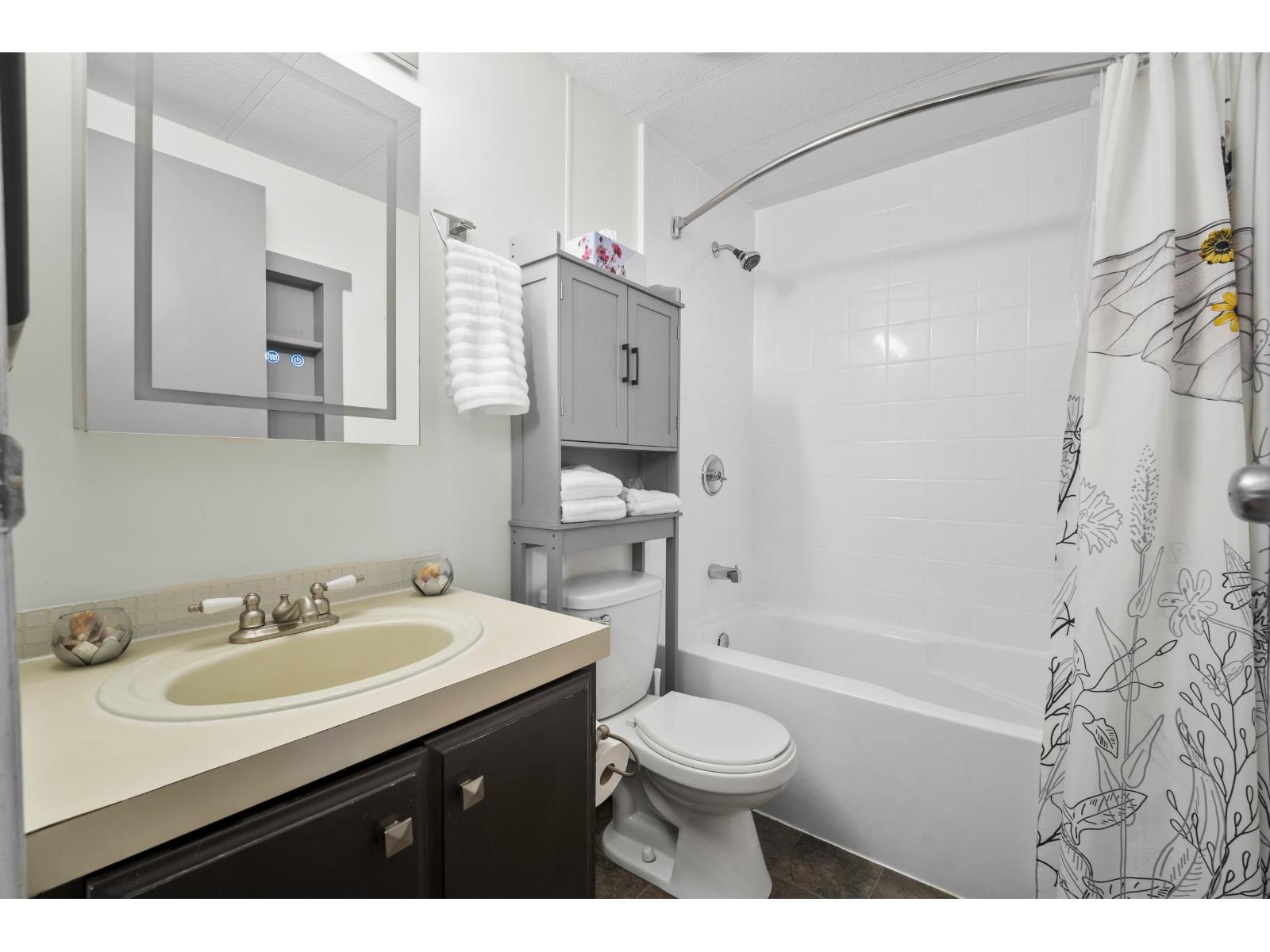 112 10221 Wilson Street Property Photo 25
