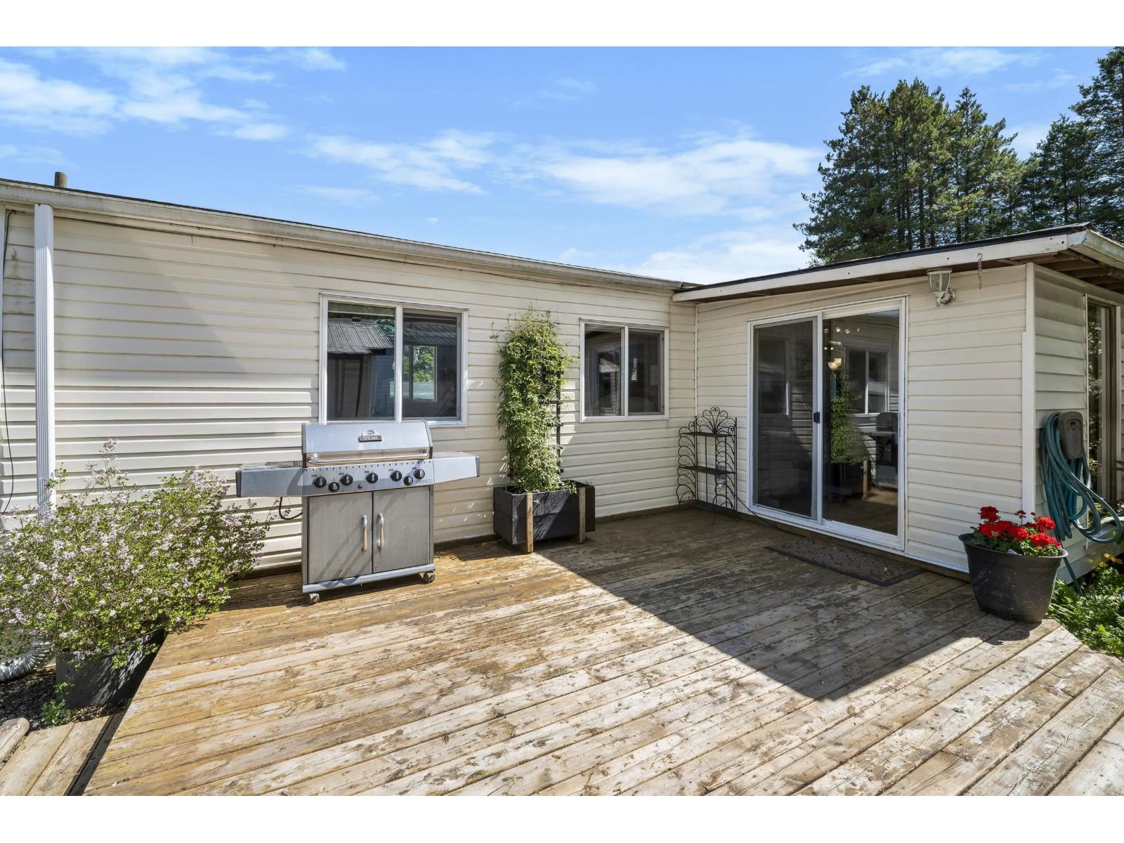 112 10221 Wilson Street Property Photo 27