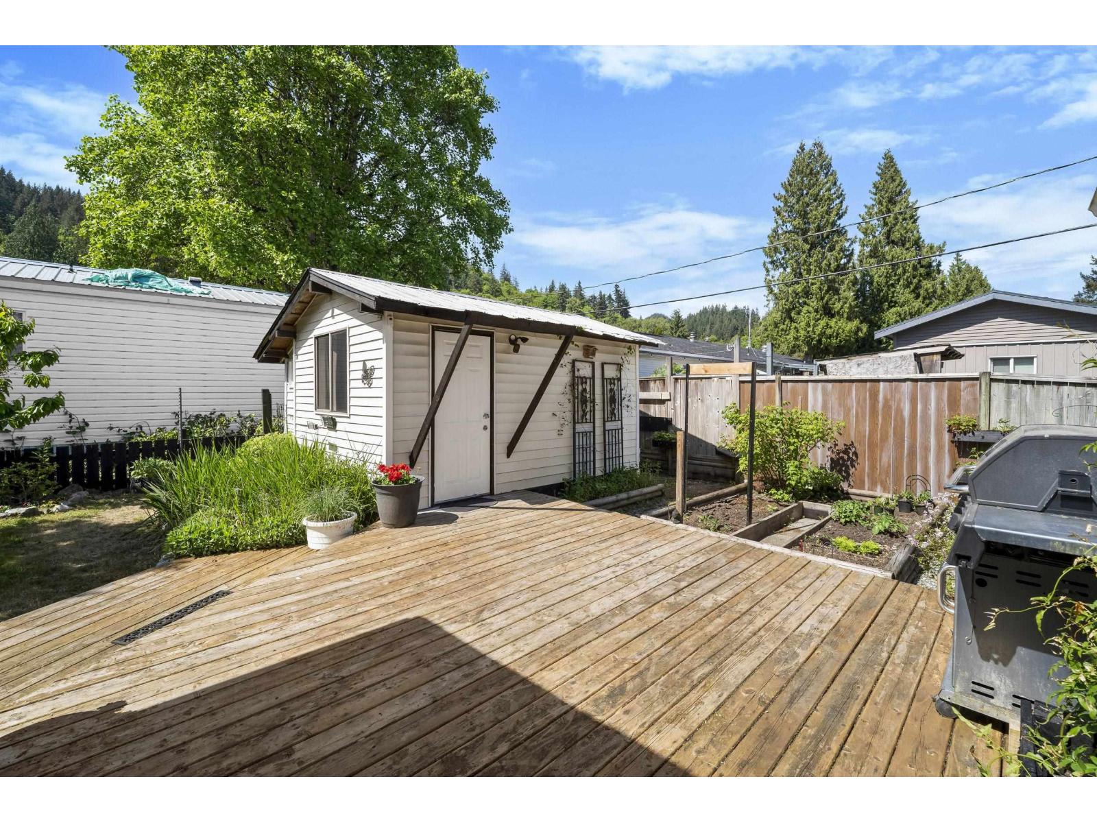 112 10221 Wilson Street Property Photo 32