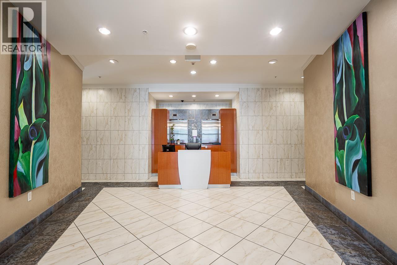1503 138 E Esplanade Avenue Property Photo 4
