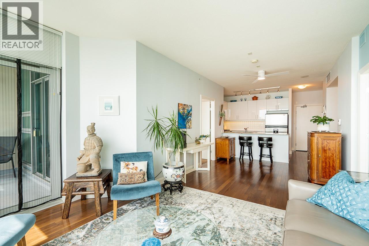 1503 138 E Esplanade Avenue Property Photo 9