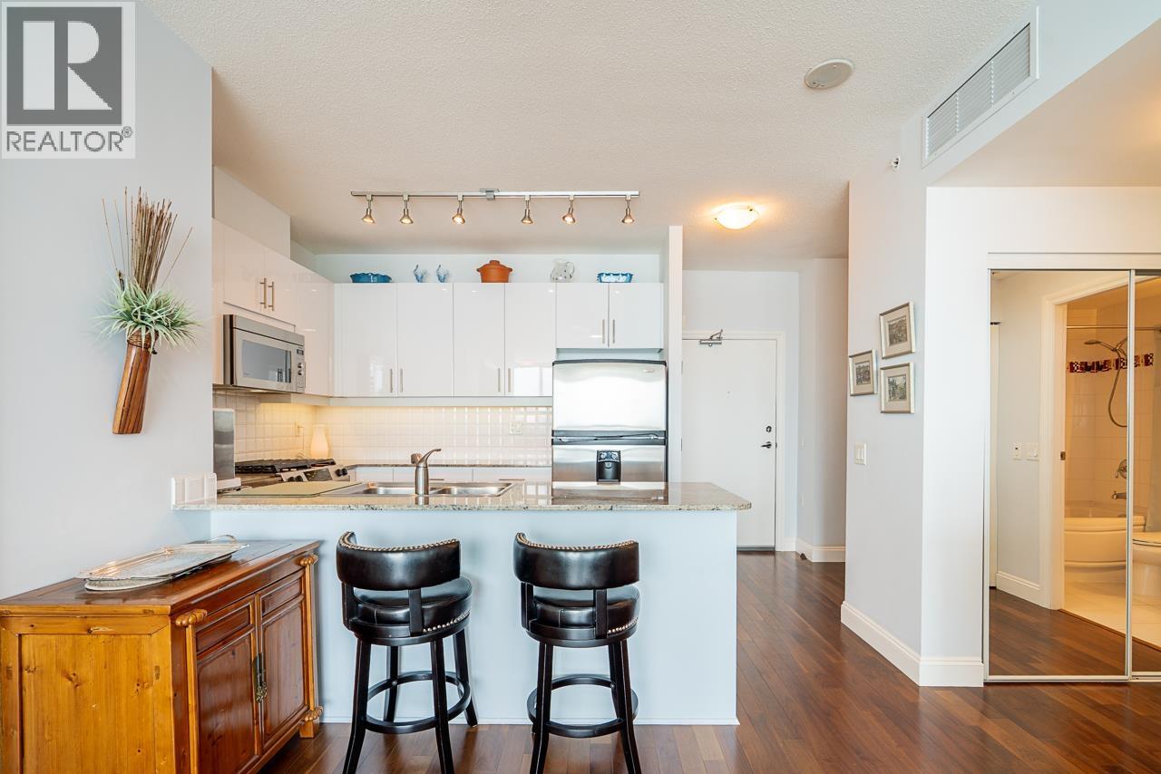 1503 138 E Esplanade Avenue Property Photo 12