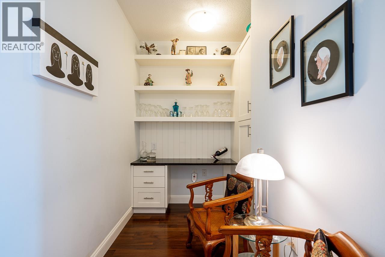 1503 138 E Esplanade Avenue Property Photo 23