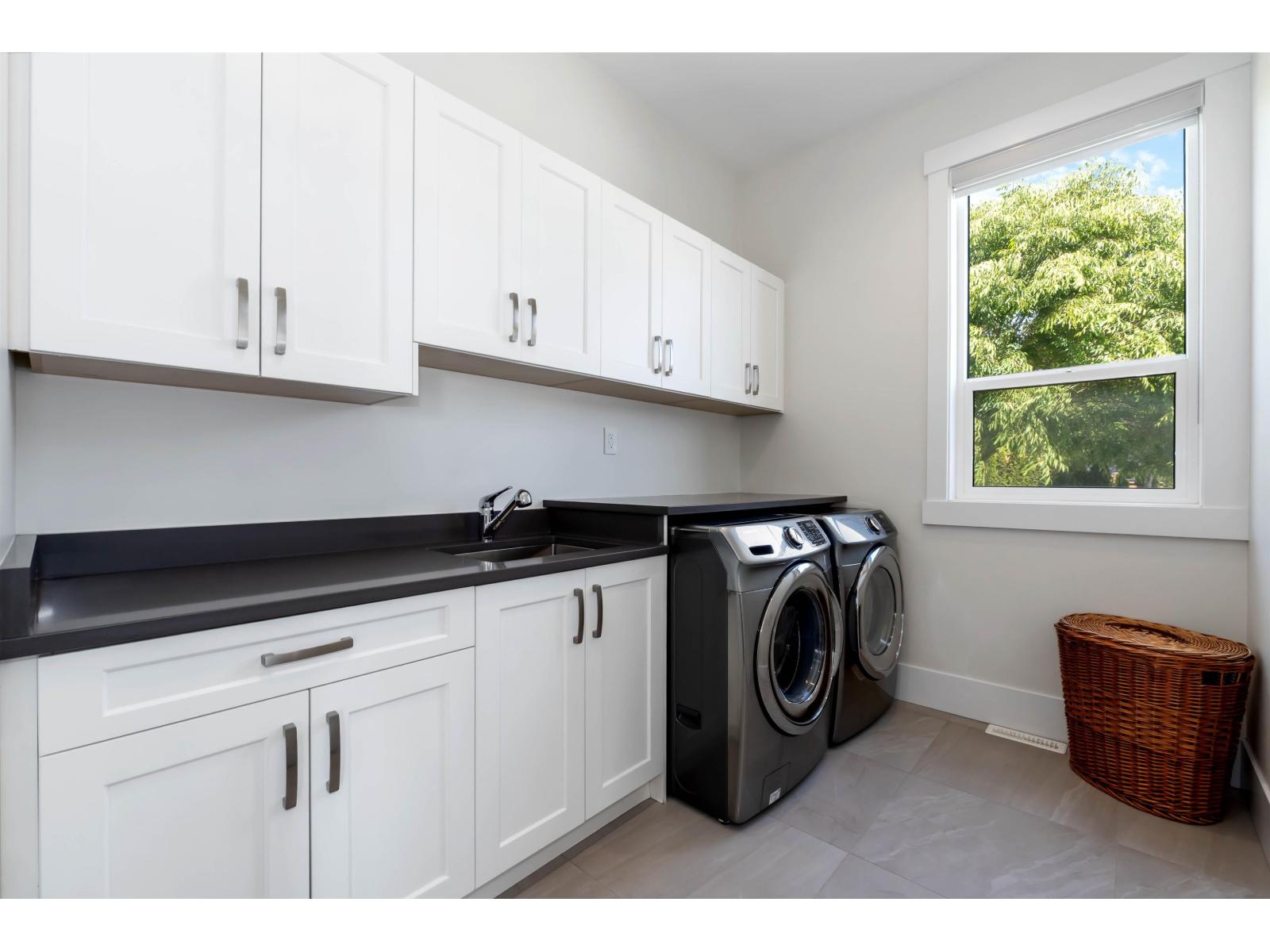16345 59 Avenue Property Photo 23