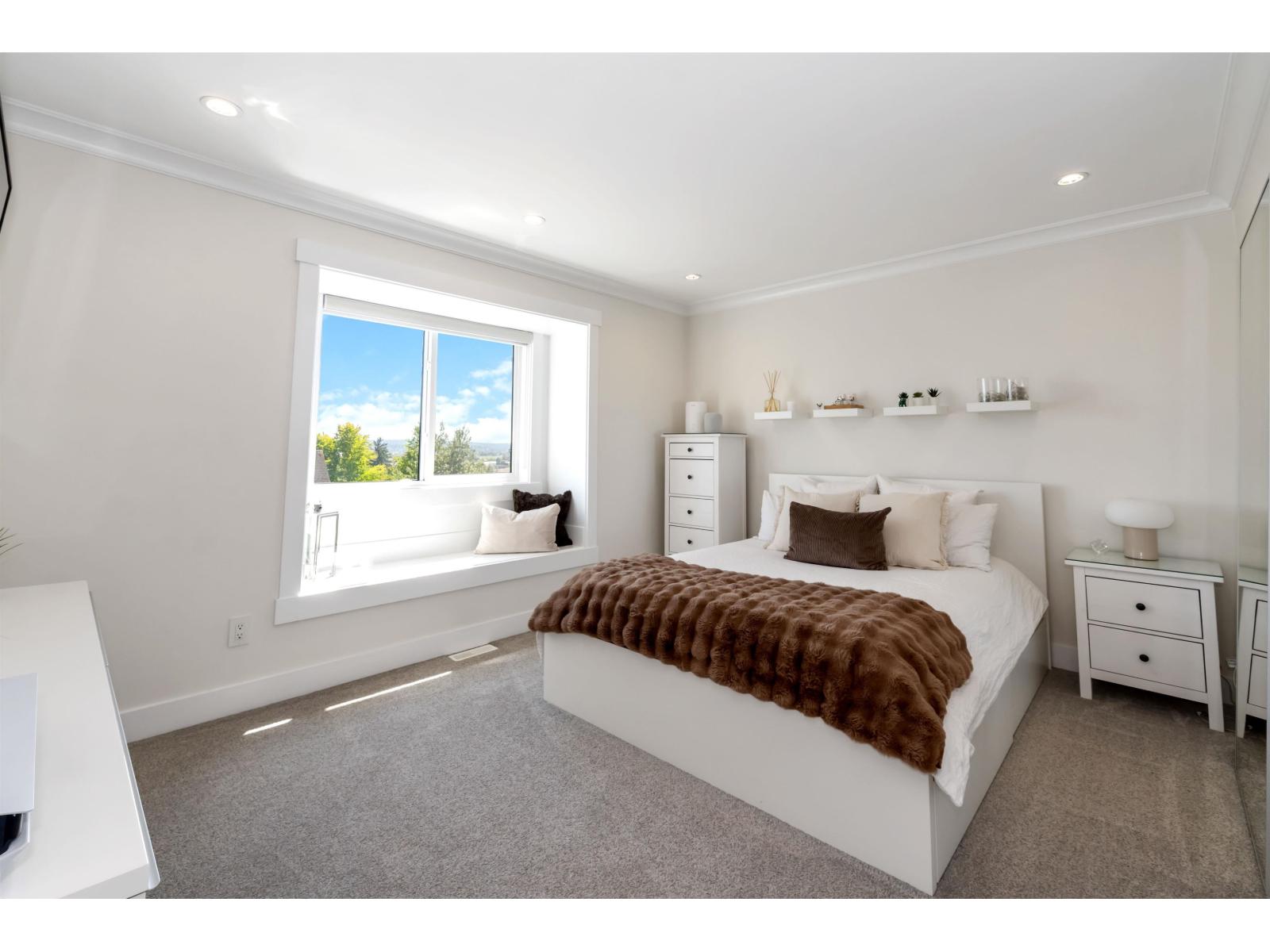 16345 59 Avenue Property Photo 25