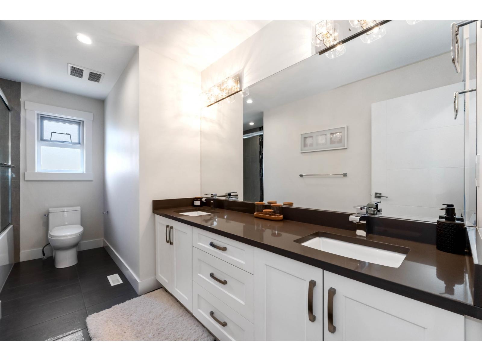 16345 59 Avenue Property Photo 27
