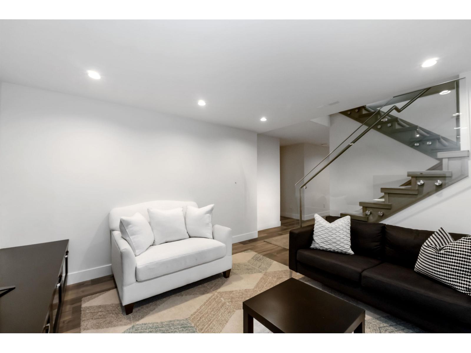 16345 59 Avenue Property Photo 35