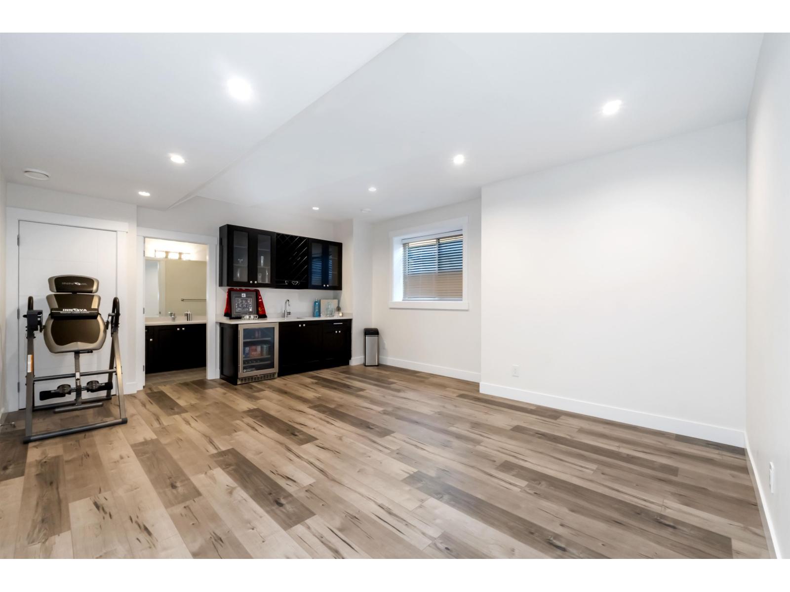16345 59 Avenue Property Photo 37