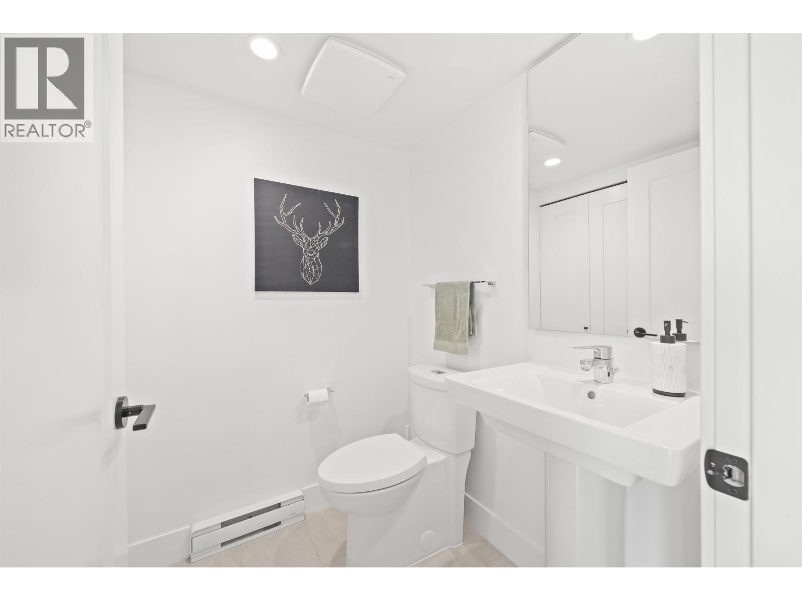 46 4656 Orca Way Property Photo 7