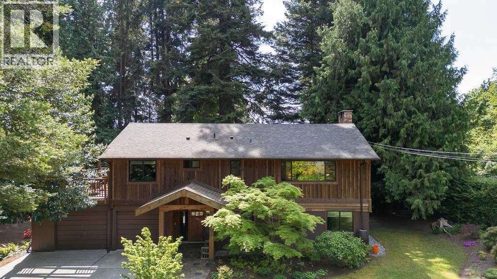 8115 Redrooffs Road Property Photo 3