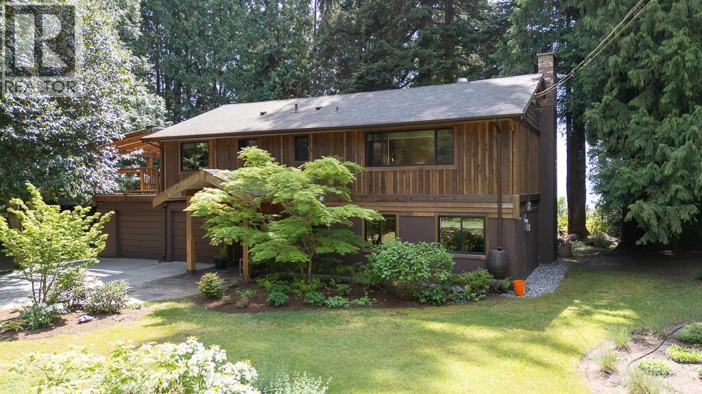 8115 Redrooffs Road Property Photo 4