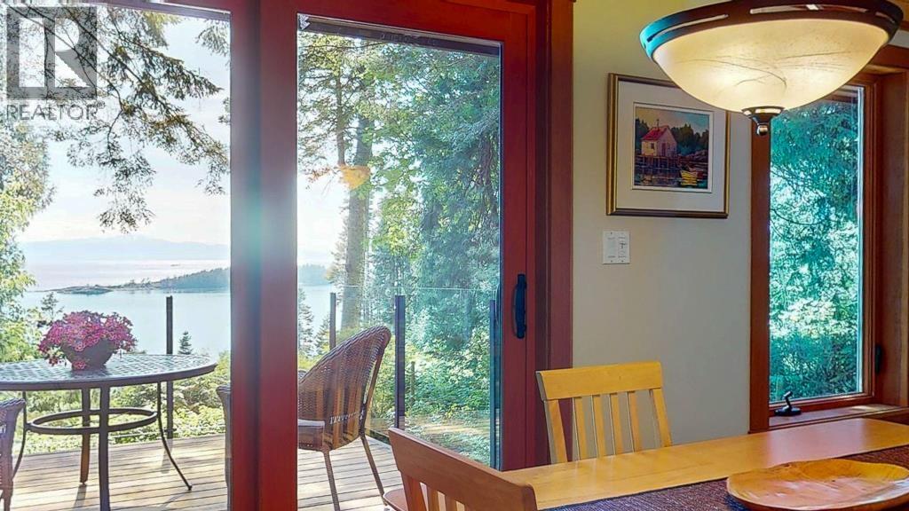 8115 Redrooffs Road Property Photo 21