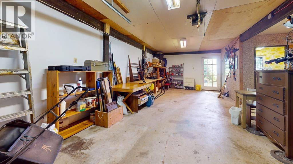 8115 Redrooffs Road Property Photo 31
