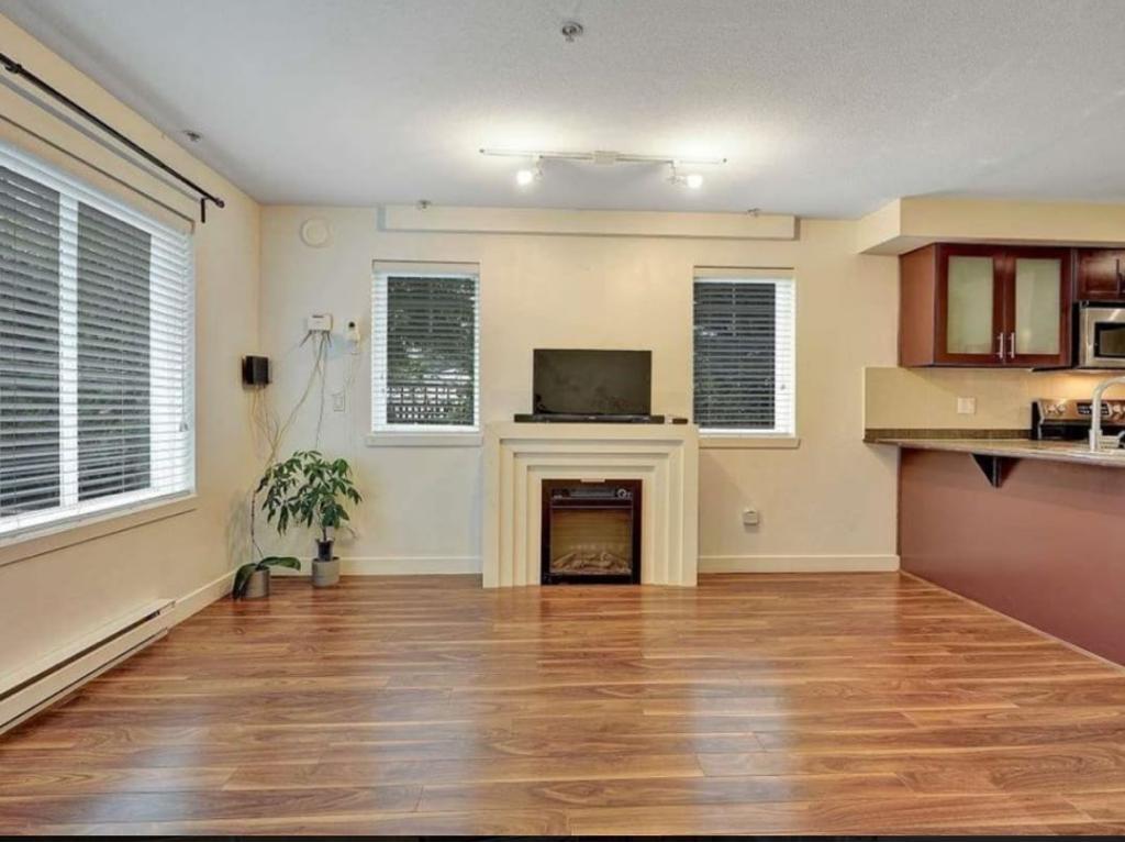 125 13958 108 Avenue Property Photo 2
