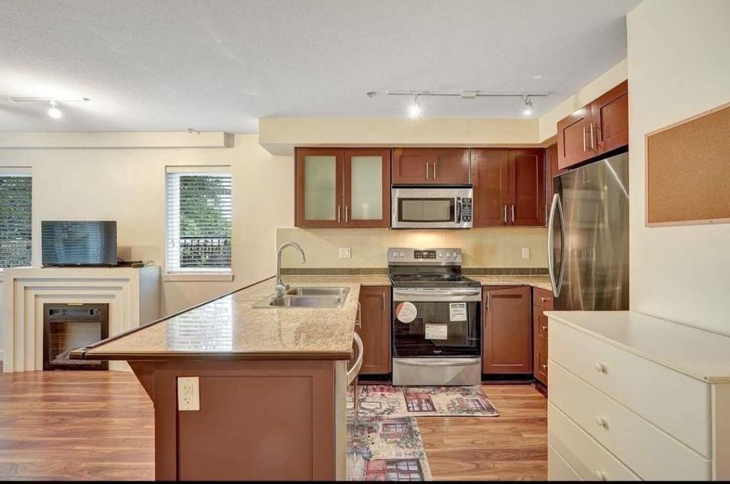 125 13958 108 Avenue Property Photo 4
