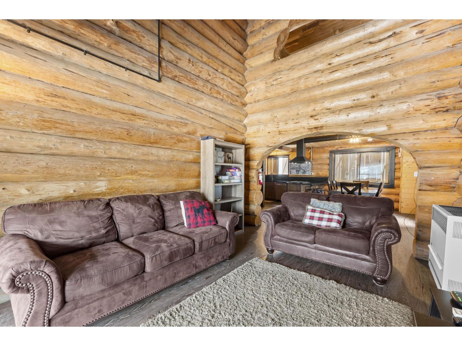 6 20649 Edelweiss Drive Property Photo 7