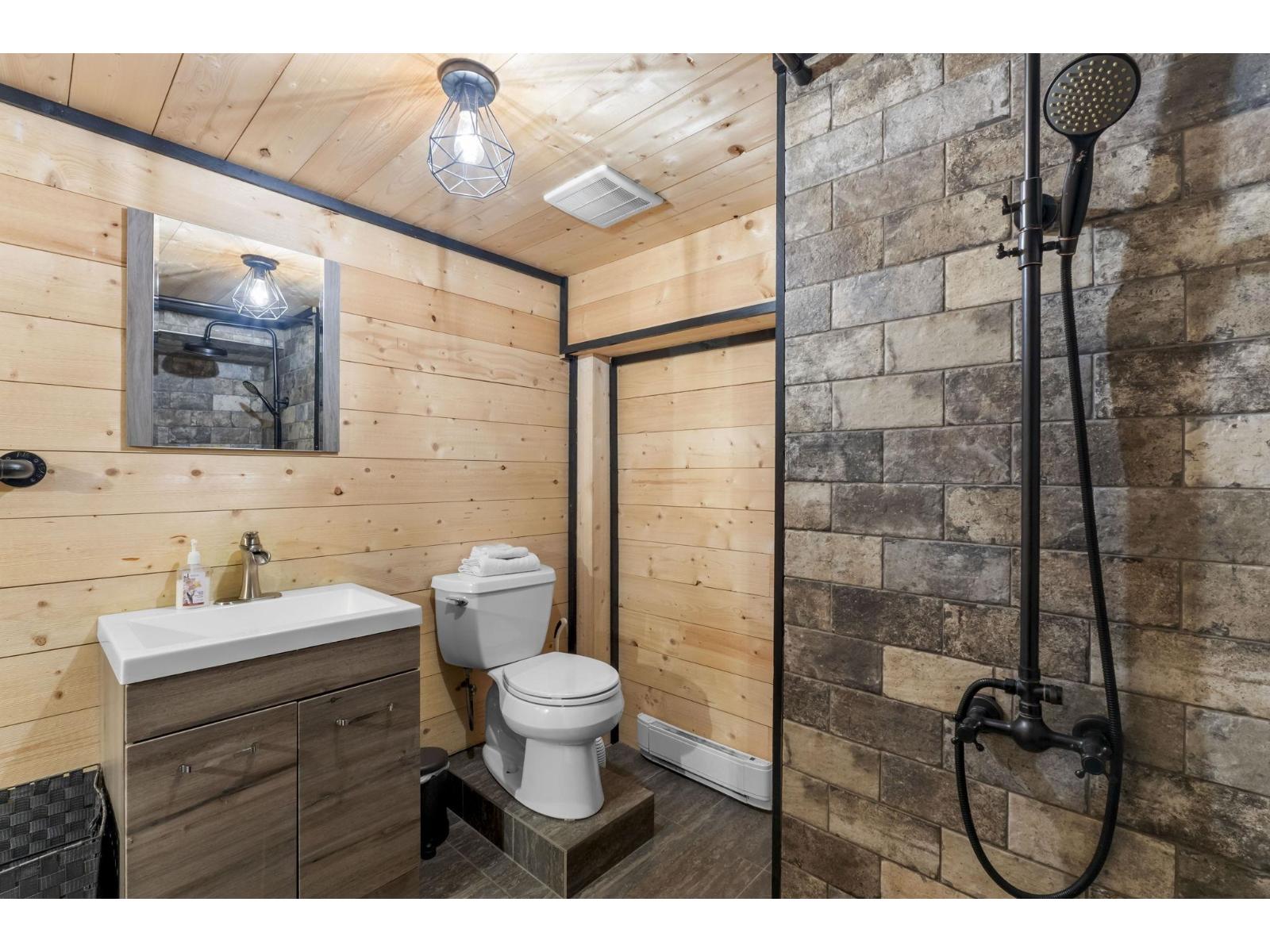 6 20649 Edelweiss Drive Property Photo 36