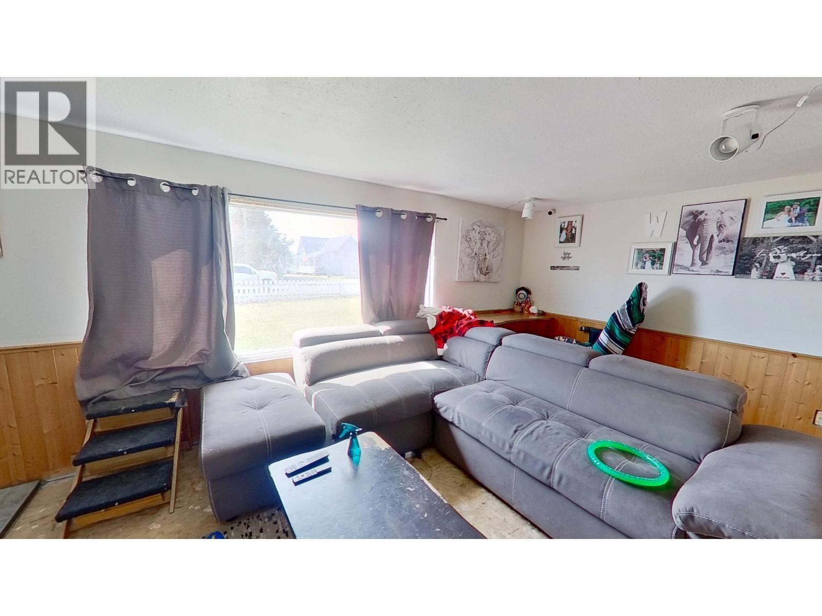 12282 Cottonwood Avenue Property Photo 10