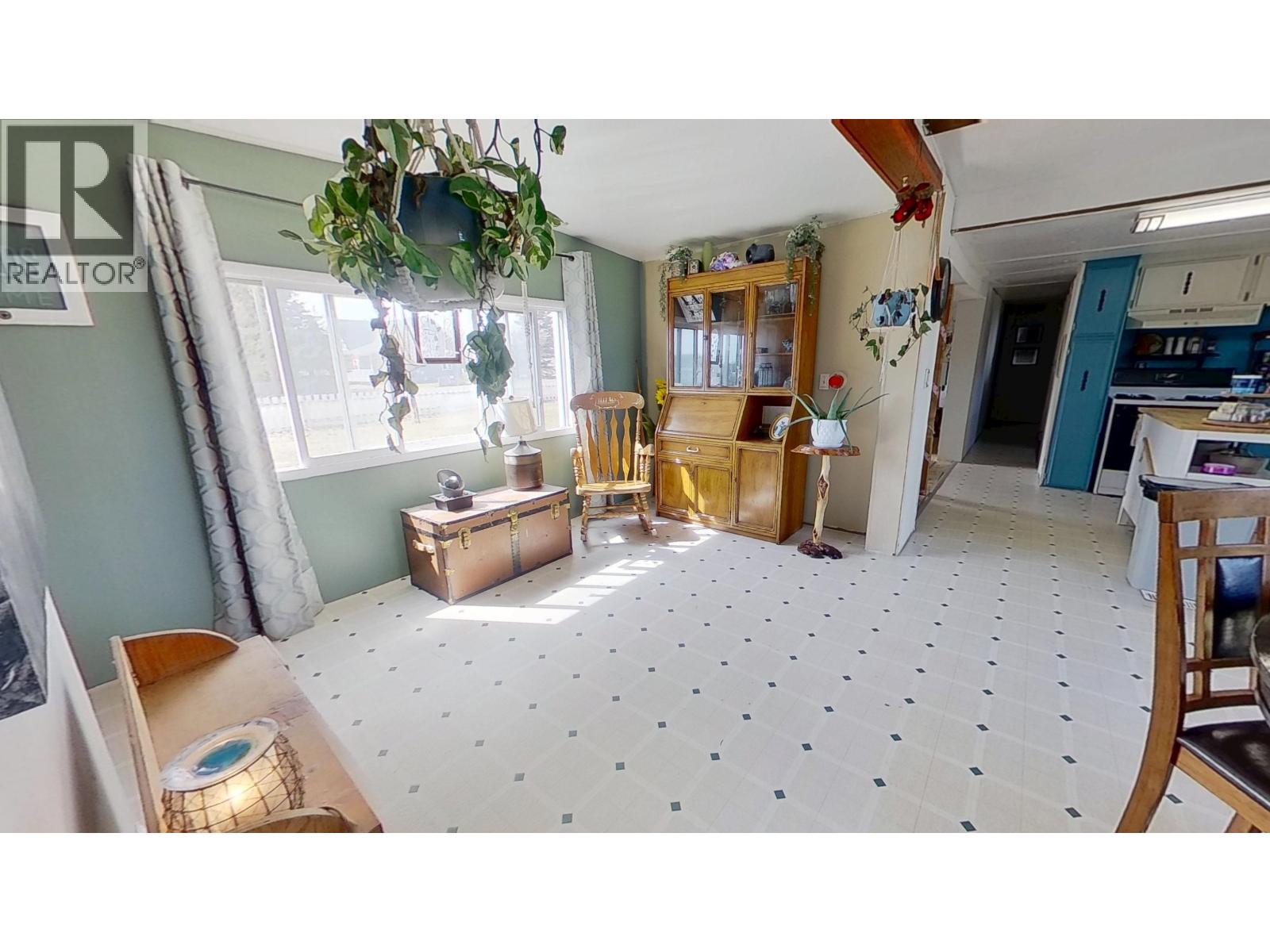 12282 Cottonwood Avenue Property Photo 17