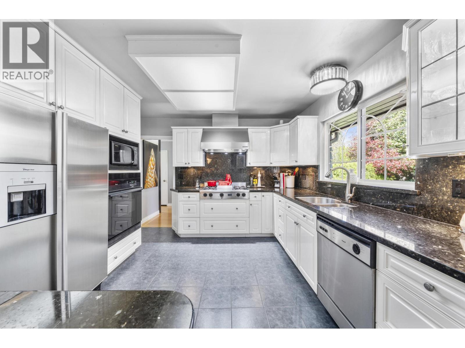 605 Victor Street Property Photo 12