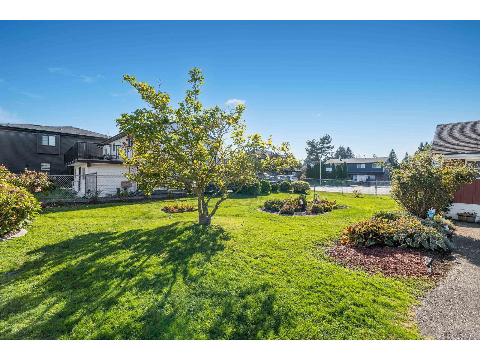 6282 175b Street Property Photo 6