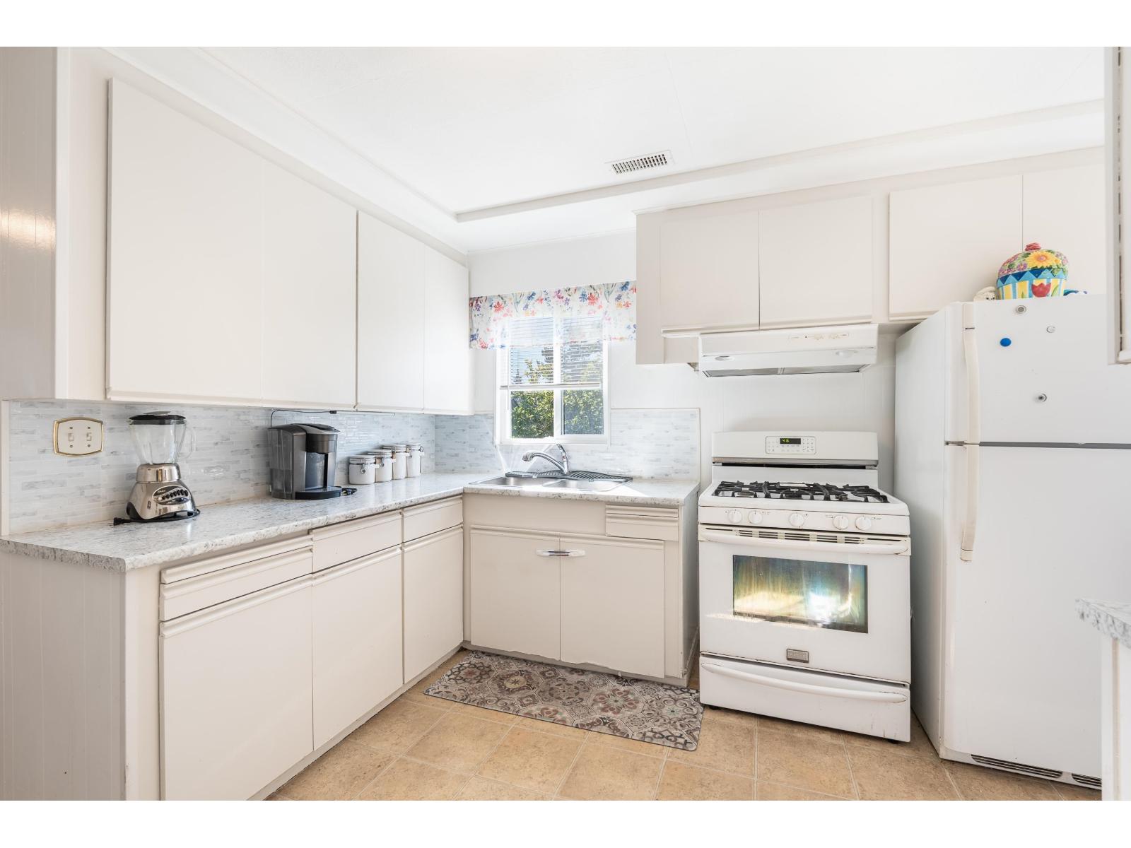 6282 175b Street Property Photo 16