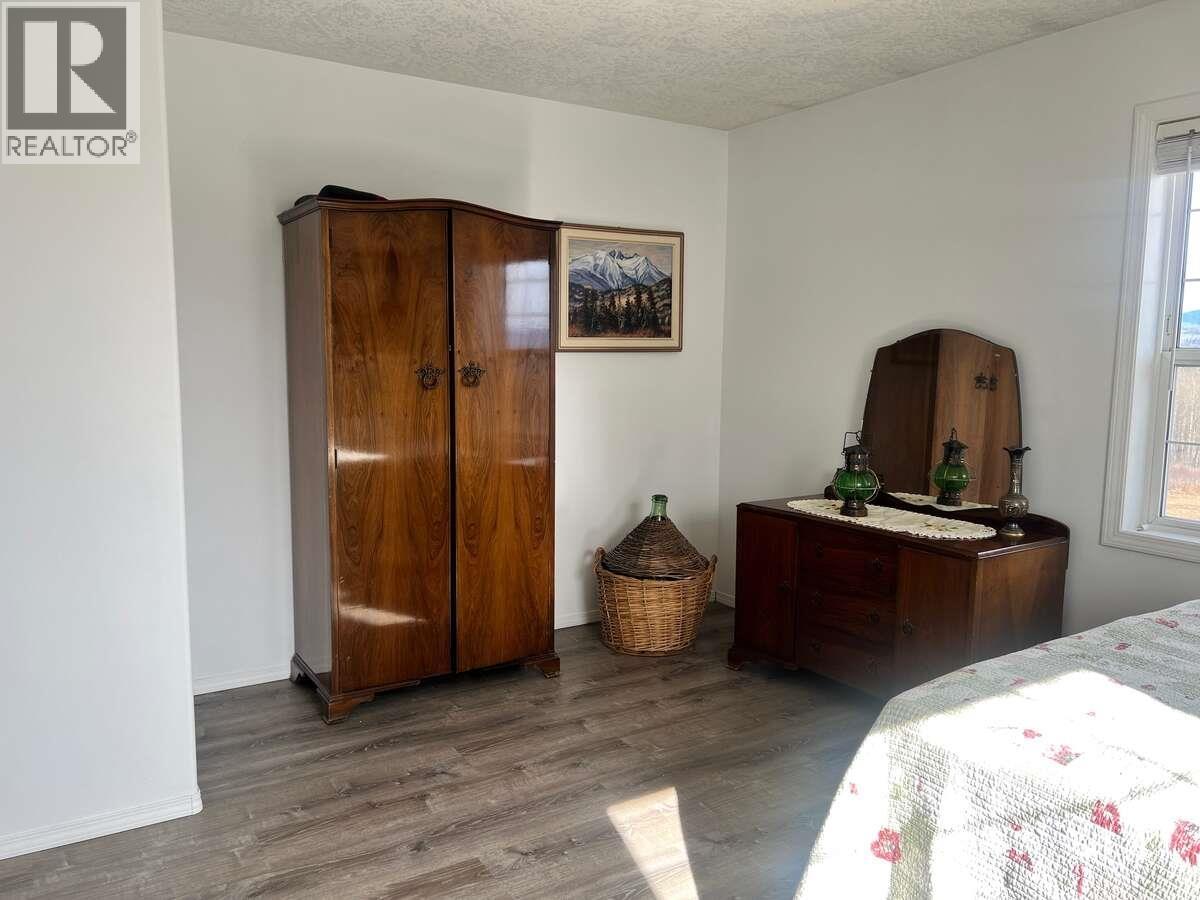 2654 Stenset Road Property Photo 22
