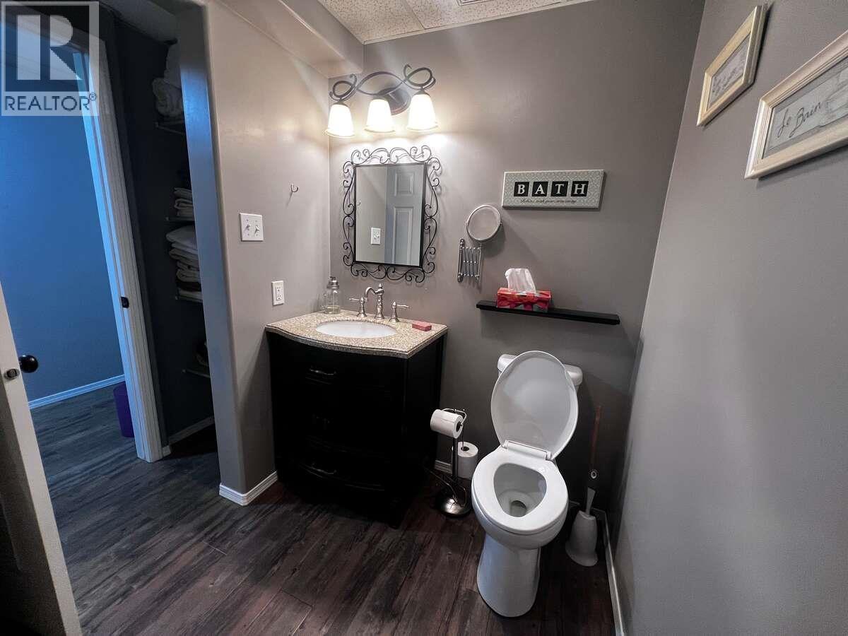 2654 Stenset Road Property Photo 24