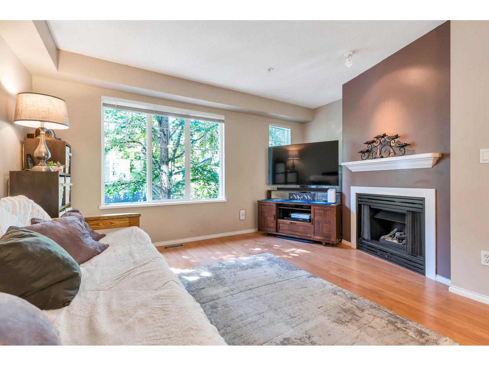 30 20176 68 Avenue Property Photo 4