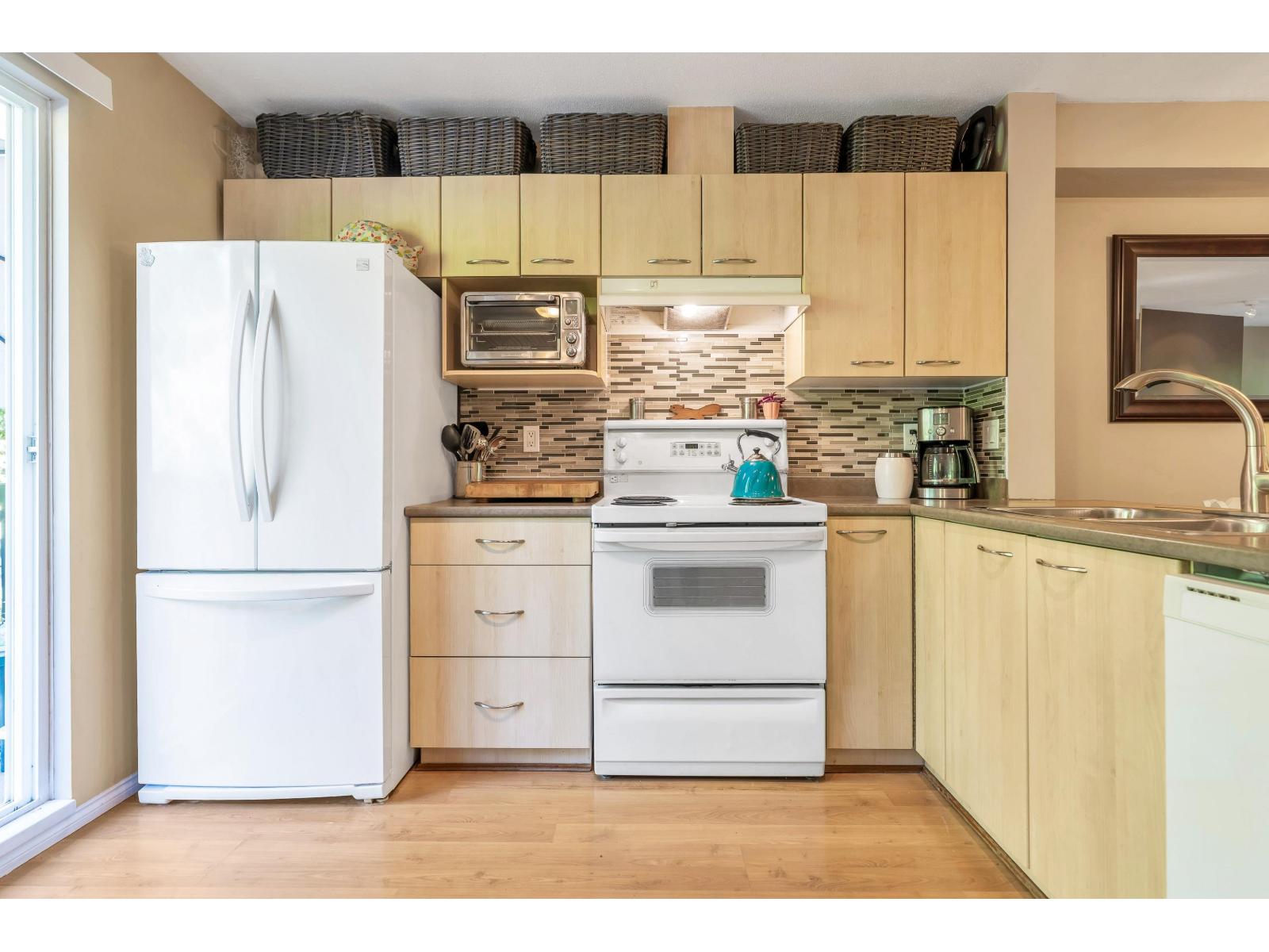 30 20176 68 Avenue Property Photo 9