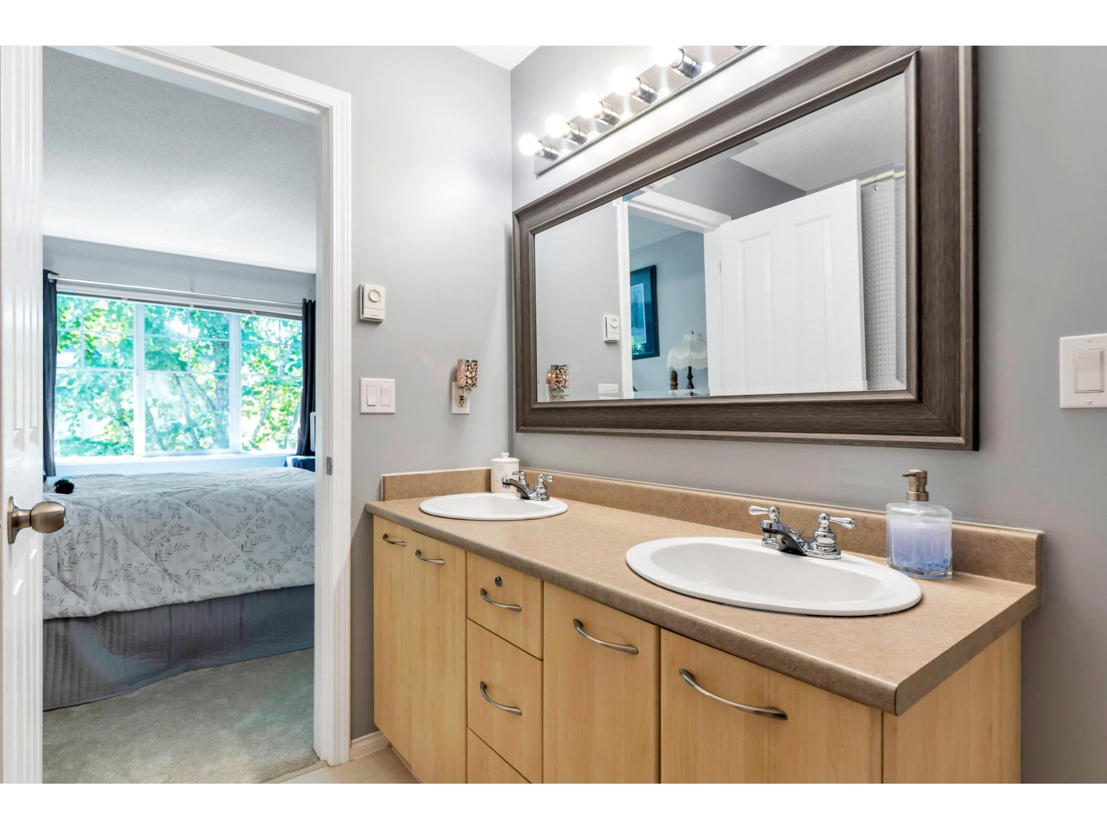 30 20176 68 Avenue Property Photo 15