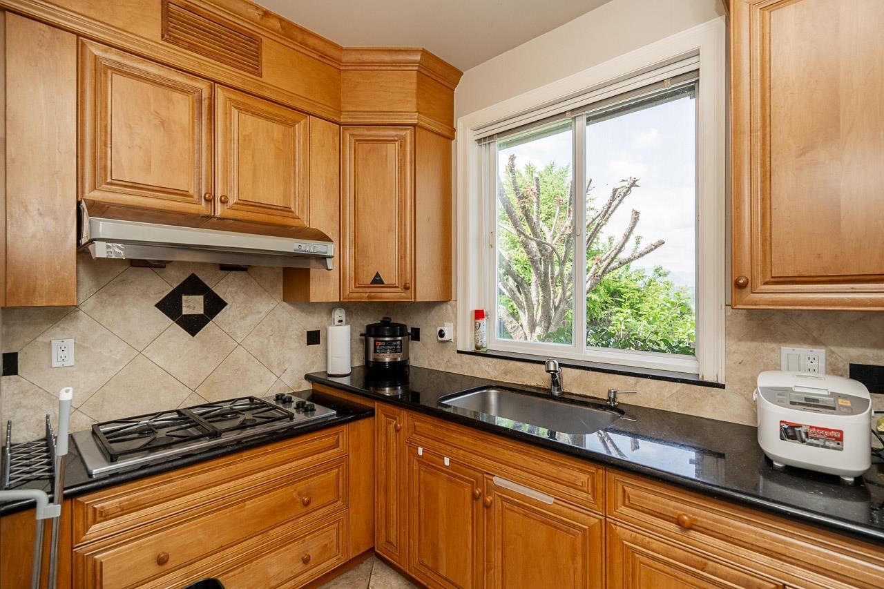 16337 113b Avenue Property Photo 9