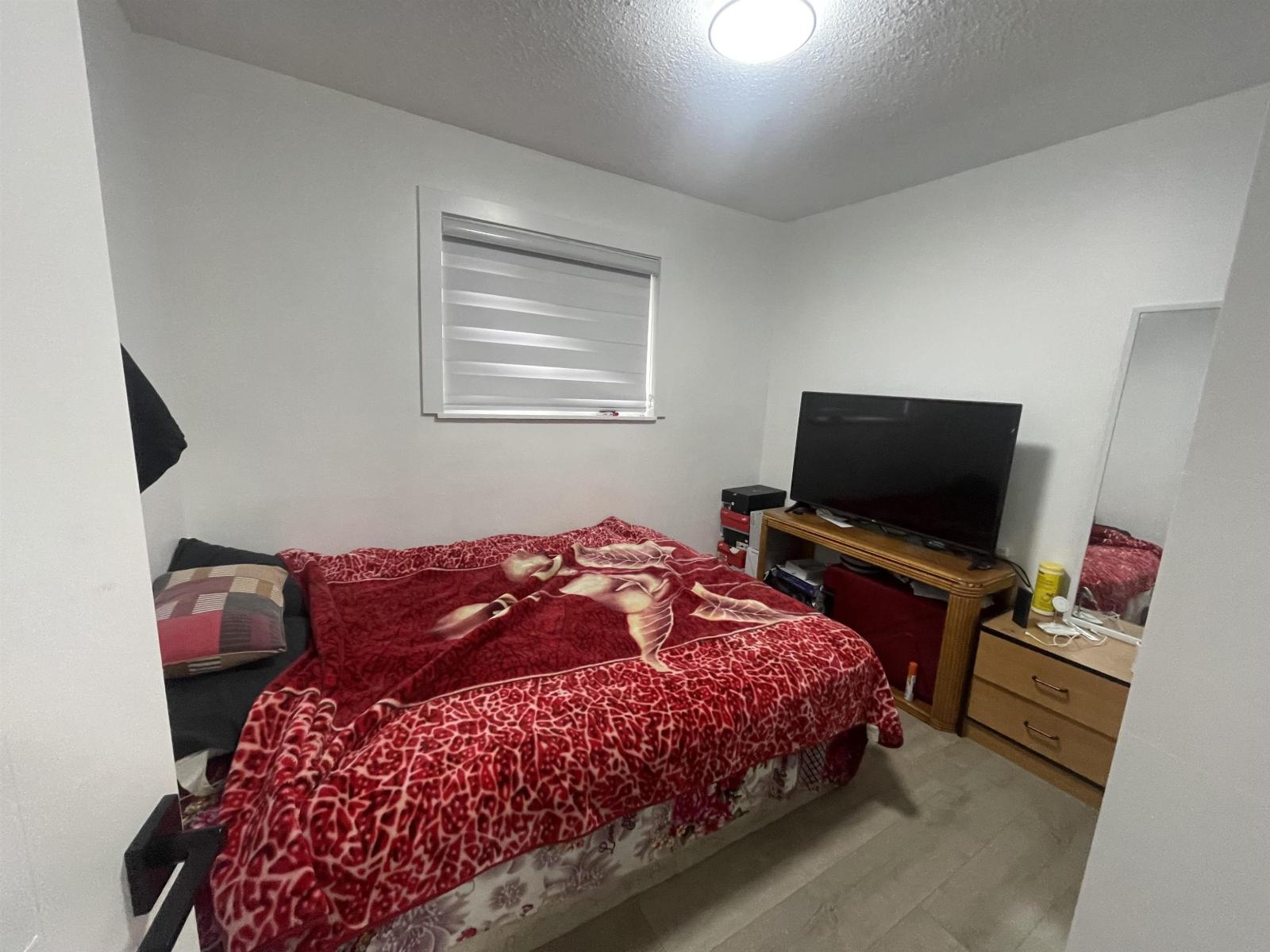 10618 141 Street Property Photo 14