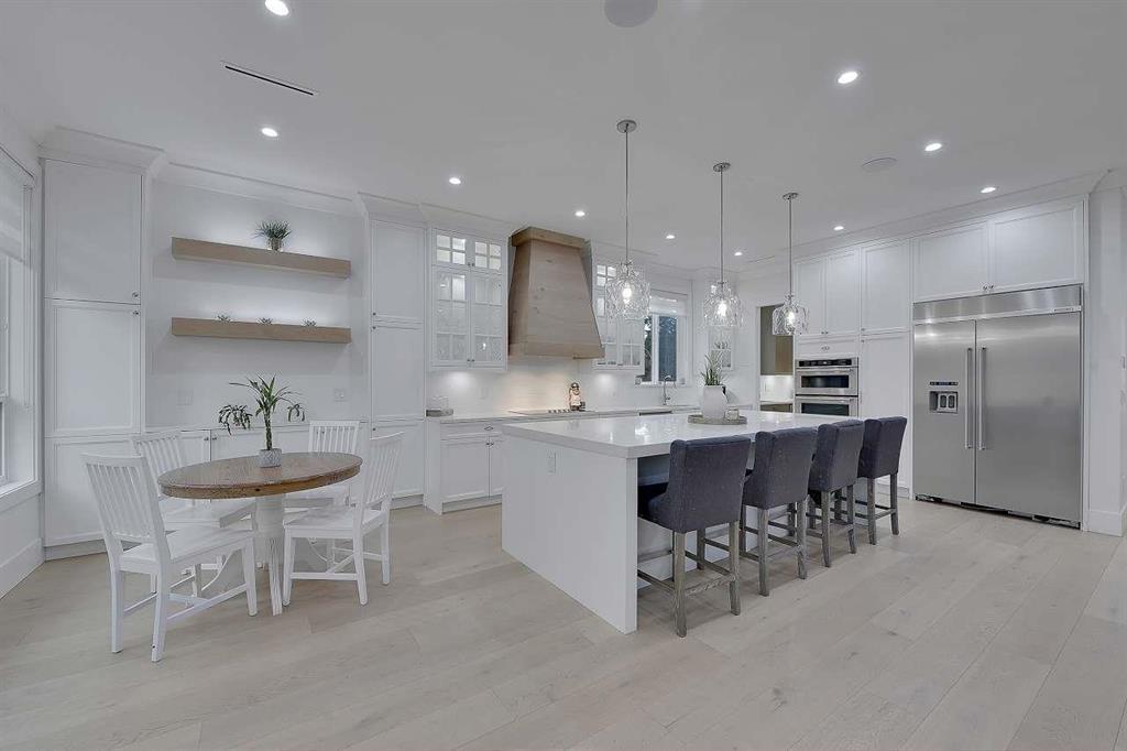 2071 156 Street Property Photo 3