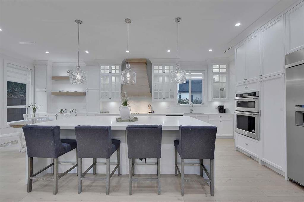 2071 156 Street Property Photo 6