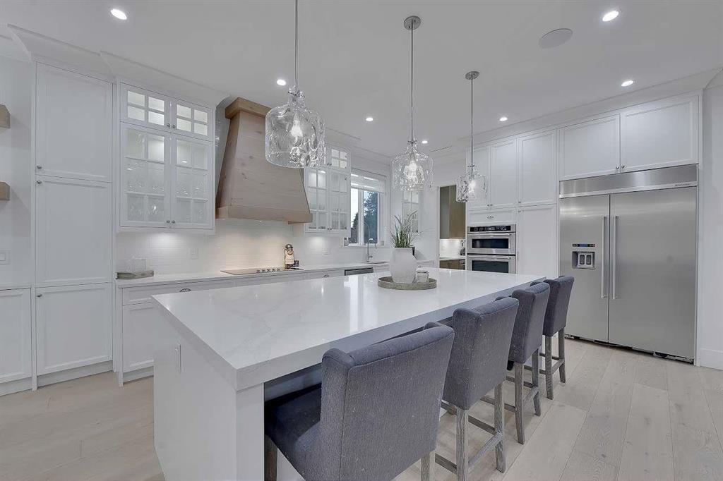 2071 156 Street Property Photo 9