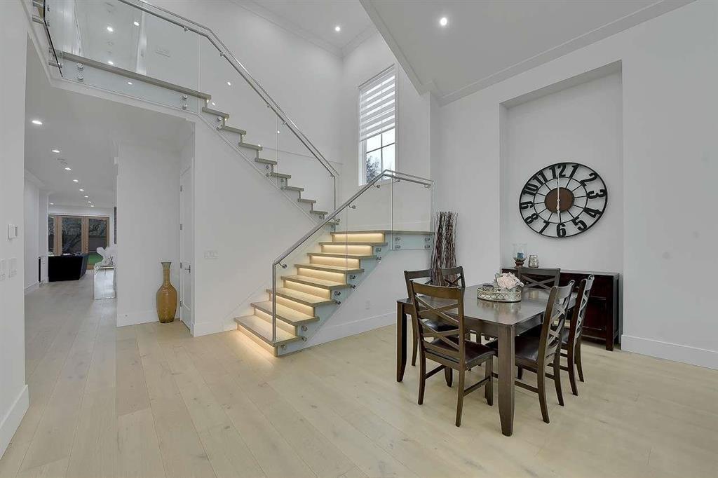 2071 156 Street Property Photo 15