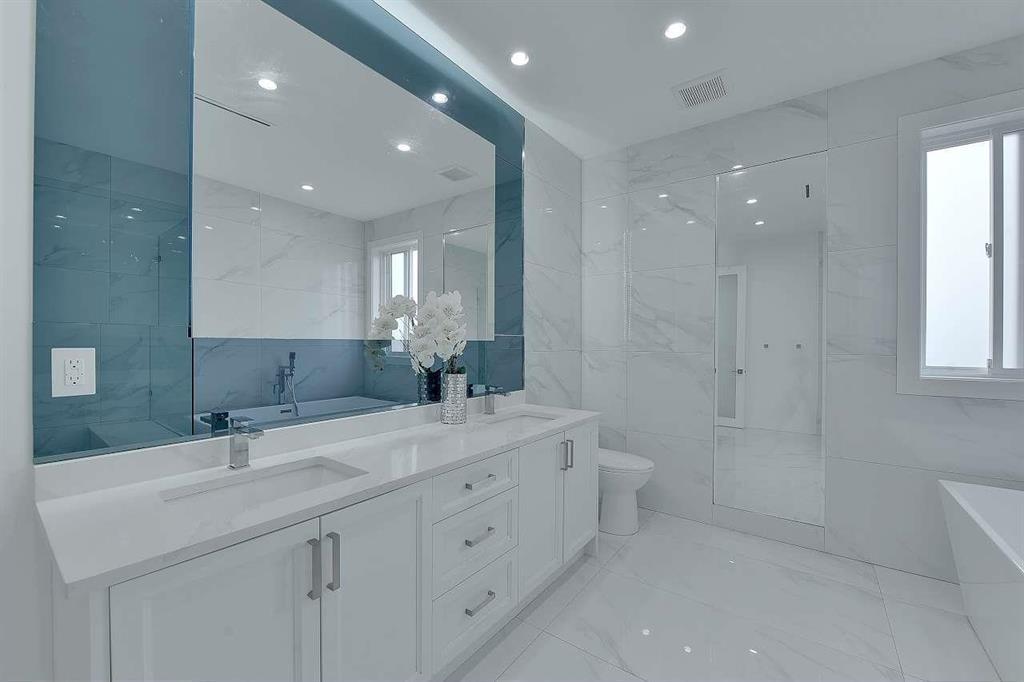 2071 156 Street Property Photo 16