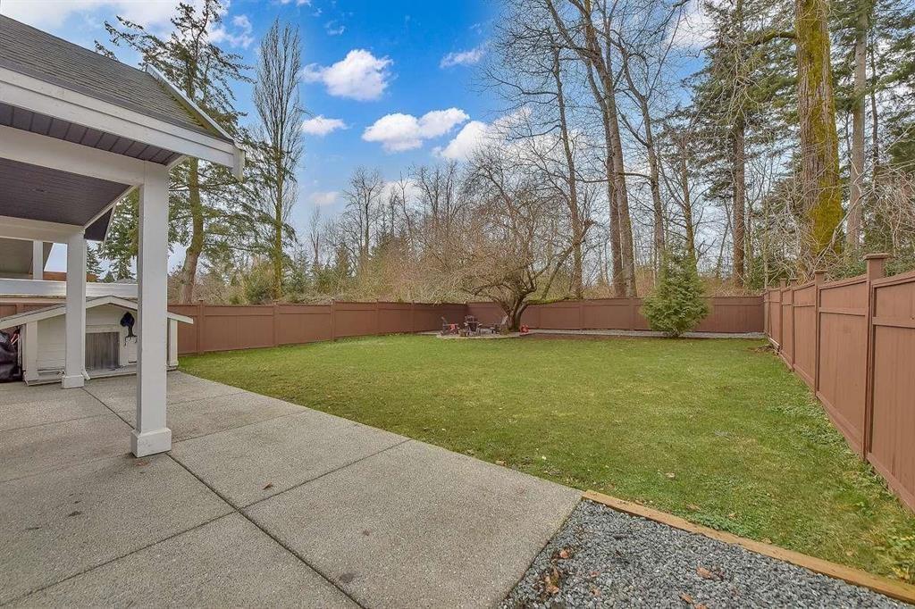 2071 156 Street Property Photo 26